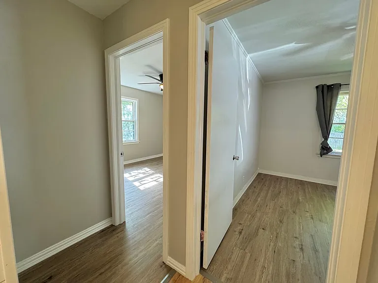 3901 Wood St — Photo 7