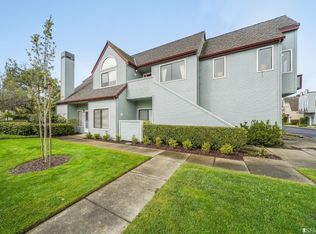 28 Invincible Ct #D30, Alameda, CA 94501
