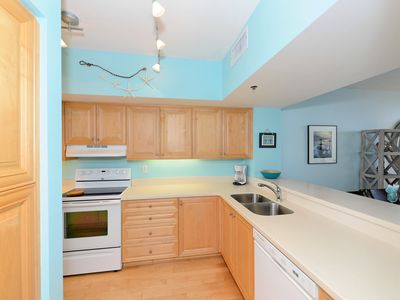 2016 Harbourside Dr UNIT 352, Longboat Key, FL, 34228
