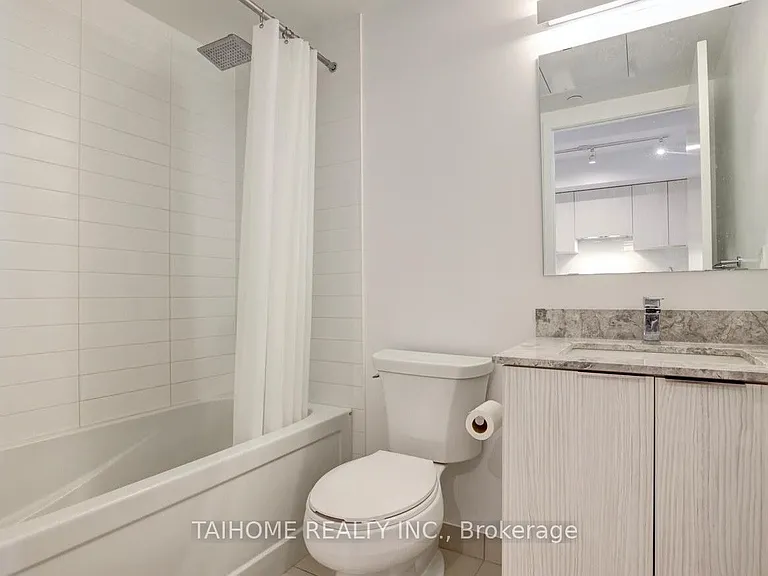 501 Yonge St #1806 — Photo 15