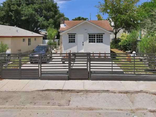 213 NW 34th Ter, Miami, FL 33127