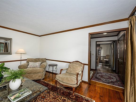 4th image of 7424 Old Quarry Ln