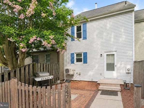 8474 Emerald Ln, Marshall, VA 20115