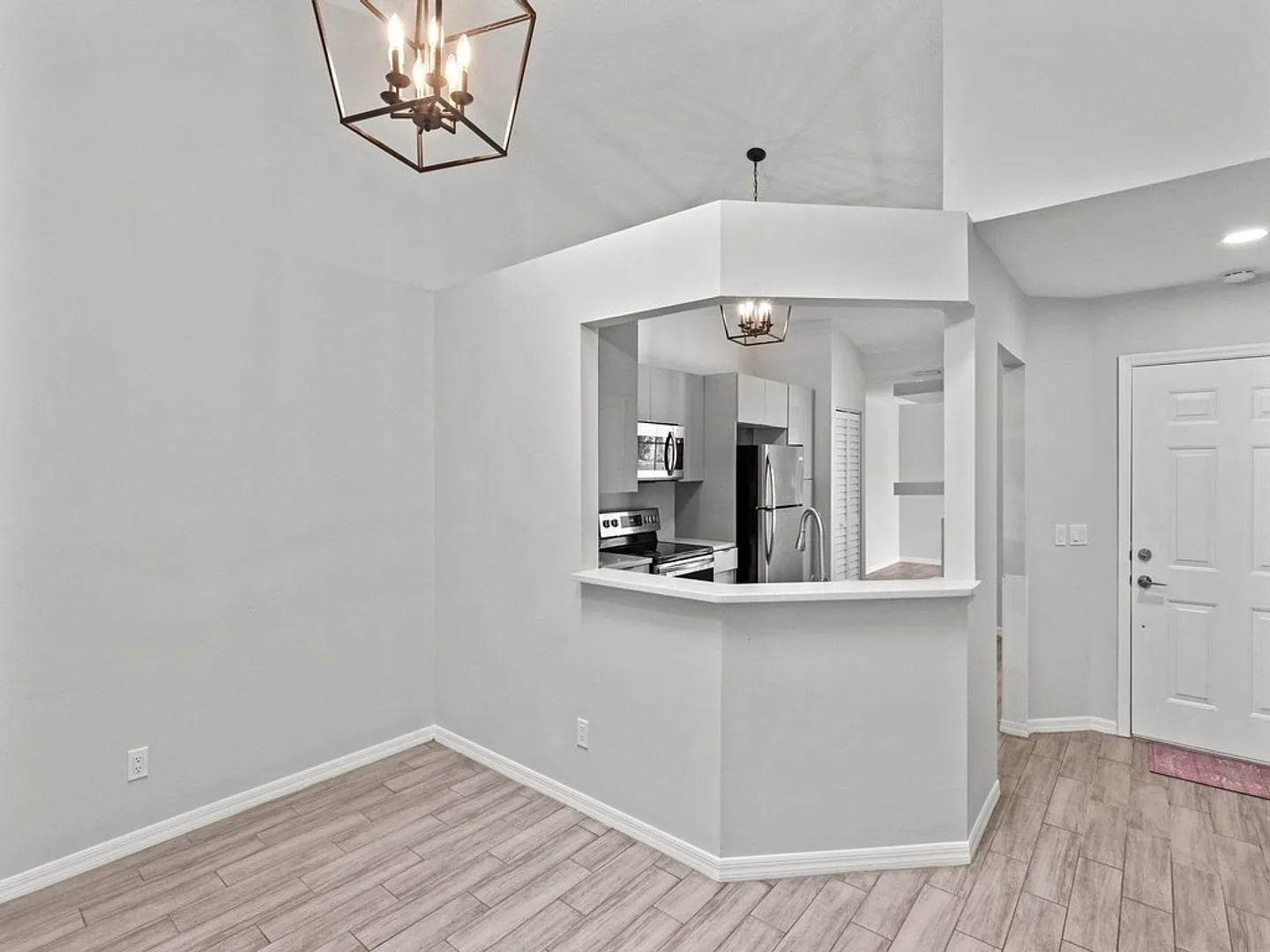 Sixty Oaks - Beautifully Remodeled Patio Home — Photo 3