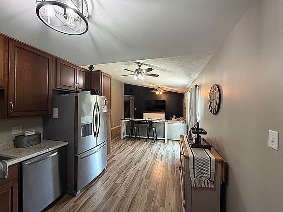 3rd image of 1309 Stymie Ct