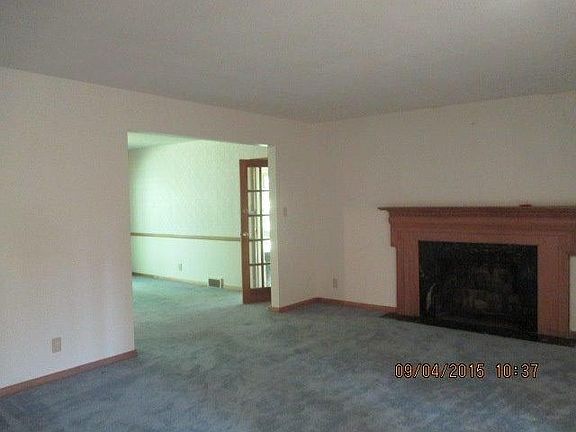 5th image of 1901 Tennyson Ave