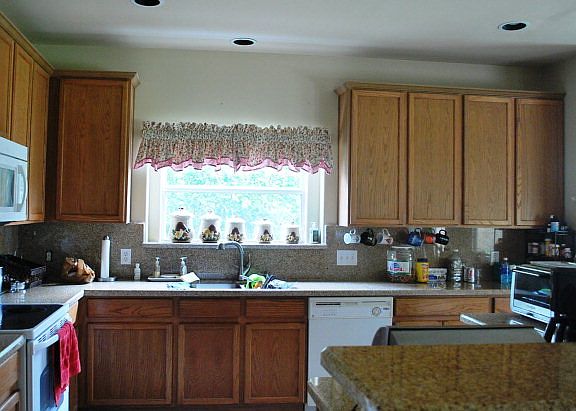 4th image of 916 N 49th St