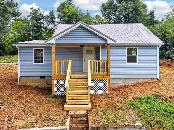 501 Scott St, Pulaski, VA 24301