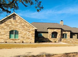 2000 Saddlewood Blvd, Kerrville, TX 78028