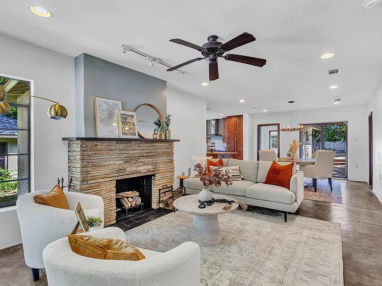 1208 Fairwood Rd — Photo 2