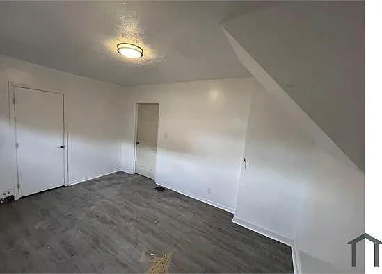 419 Brooklyn Ave — Photo 5
