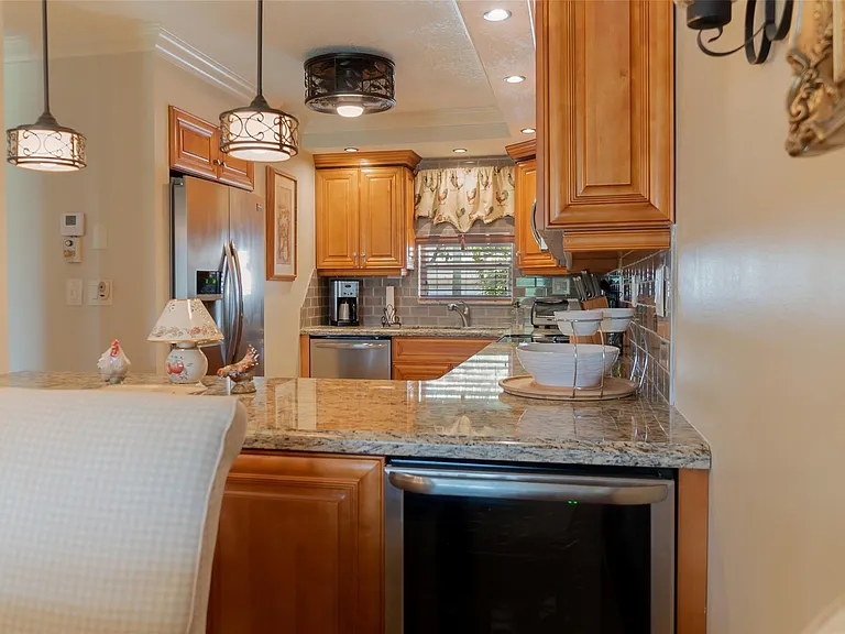 820 S Hollybrook Dr #209 — Photo 14