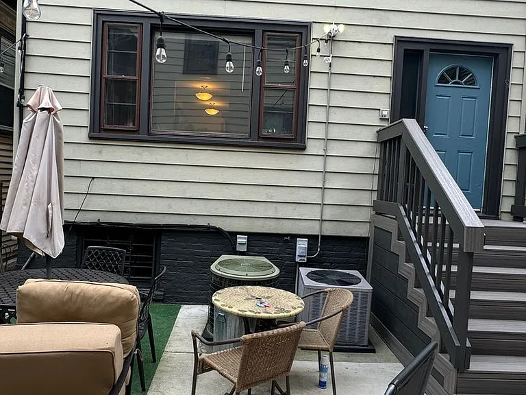 2253 N Janssen Ave — Photo 2
