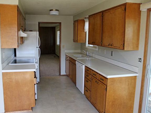 4th image of 920 Shasta Dr