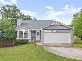 1137 E Township St, Fayetteville, AR 72703