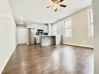 Rented by Papp Realty