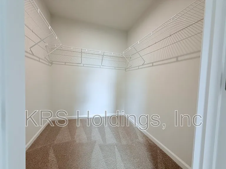 379 Hunting Wood Dr — Photo 15