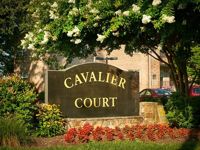 Cavalier Court — Photo 2