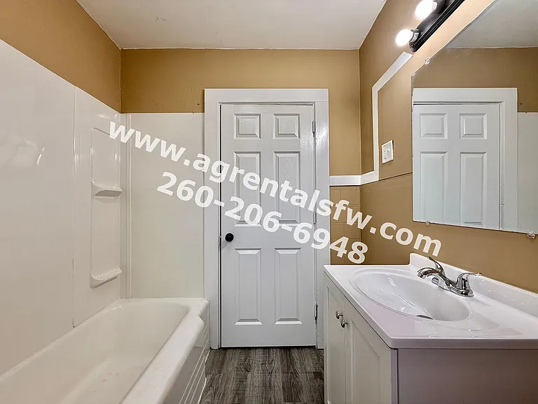 3221 Webster St — Photo 17