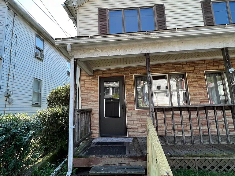 44 E Shawnee Ave — Photo 1