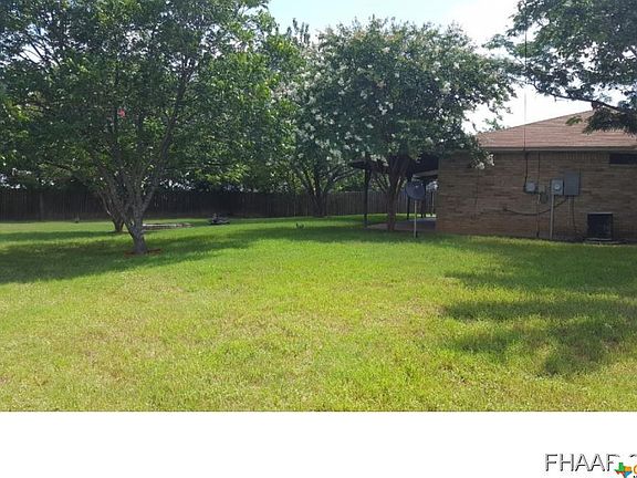 3rd image of 521 Deloris Dr