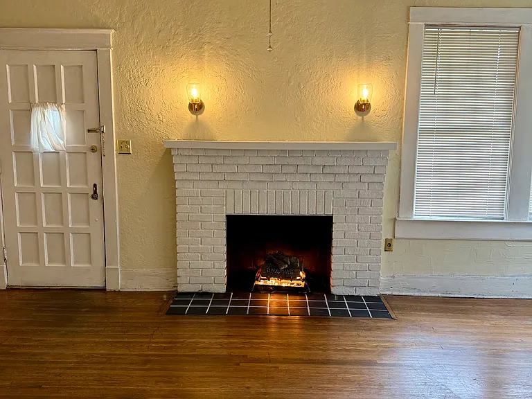 2100 University Cir — Photo 6