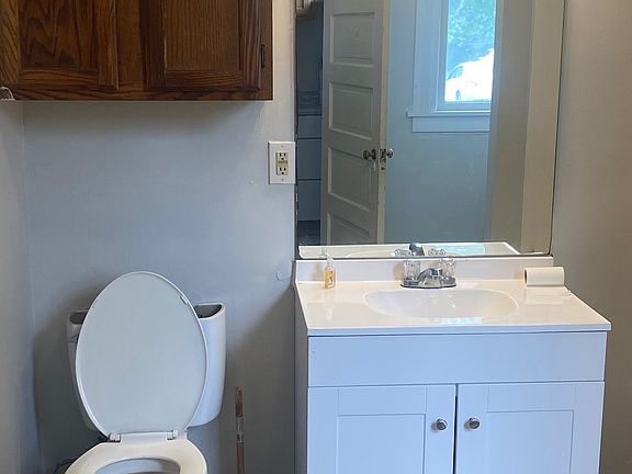5th image of 1617 N Benton Ave #11383150