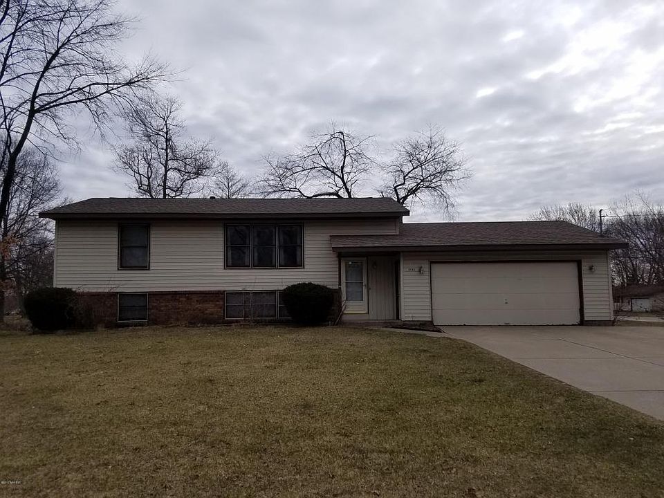 1st image of 3136 Redwood Dr