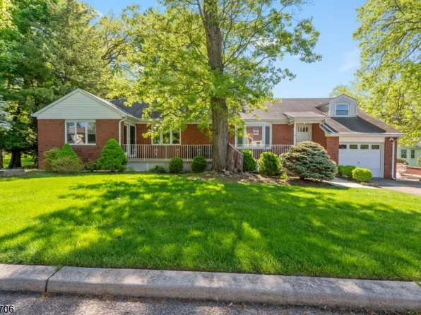 324 Manchester Ave, North Haledon Boro, NJ 07508