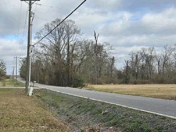 Exterior Neighborhood (street photo)