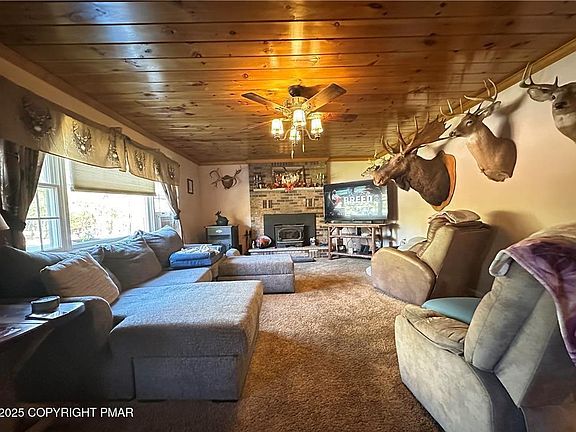4th image of 1193 Park Dr