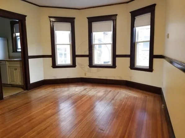 66 Park St #1, Somerville, MA 02143