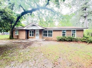 302 E Lovett St, Sparks, GA 31647