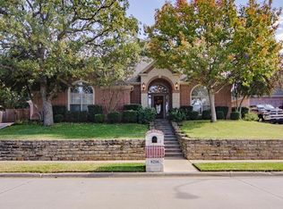 8216 Fenwick Dr, North Richland Hills, TX 76182