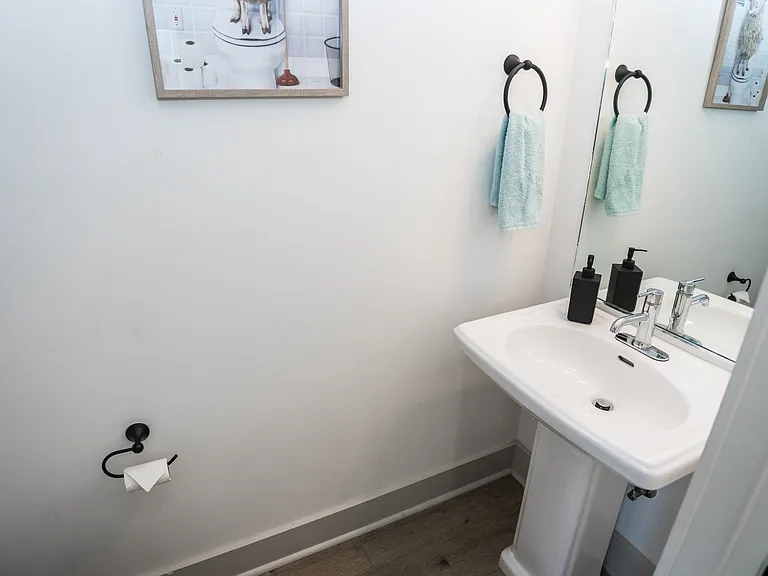 22524 Lakeview Dr — Photo 33