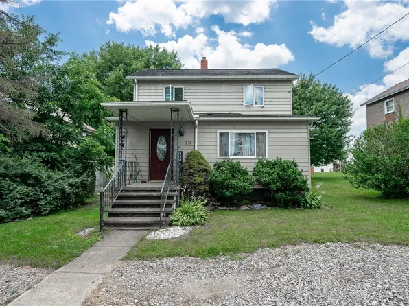 19 Cedar St, Coral, PA 15731