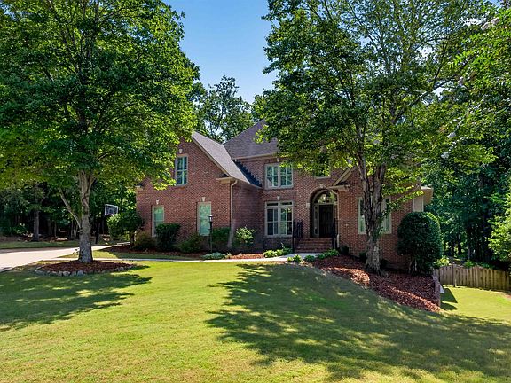 2nd image of 721 Park Ridge Cir