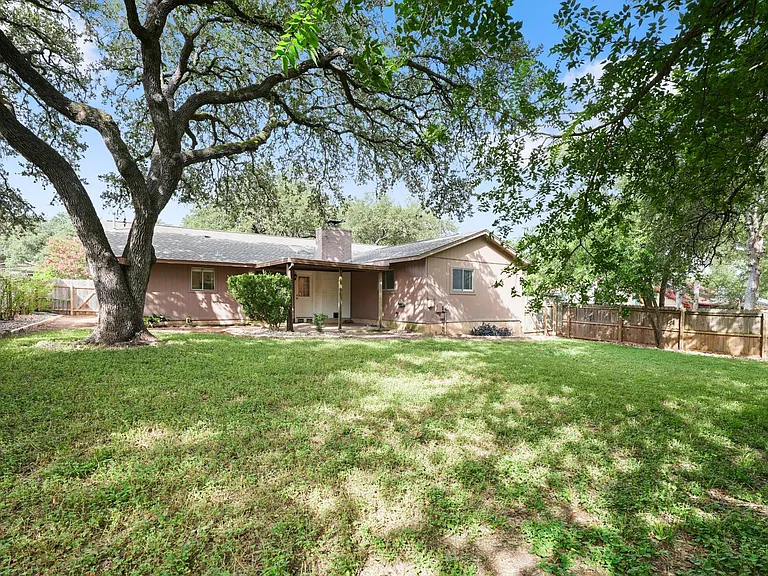 2600 Greenland Ln — Photo 20