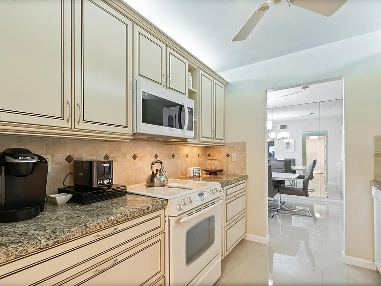 5440 N Ocean Dr #505 — Photo 13