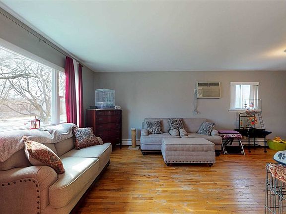 3rd image of 573 Brooklyn Ave