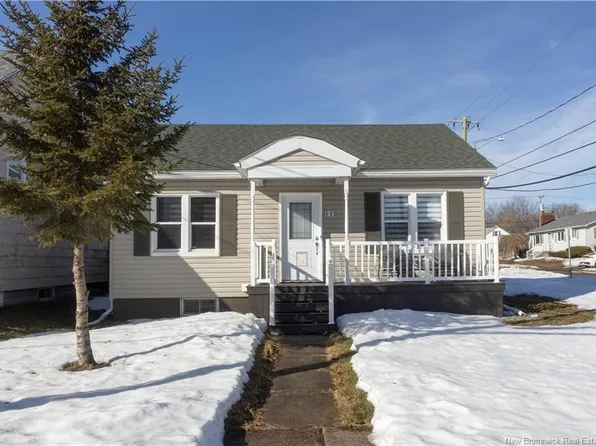 110 Maple St, Moncton, NB E1C 6A3