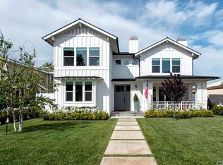 284 Walnut St, Costa Mesa, CA 92627