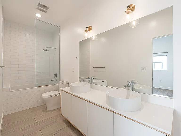 644 3/4 N Commonwealth Ave — Photo 11