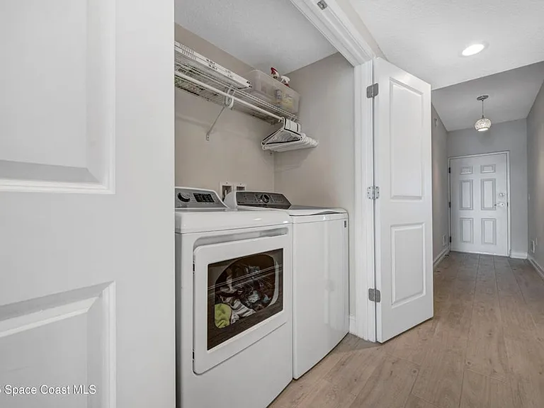1825 Riverside Dr #204 — Photo 17