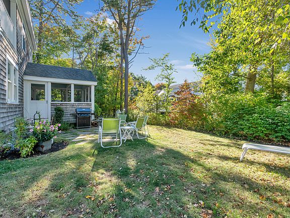 4th image of 139 Bourne Avenue
