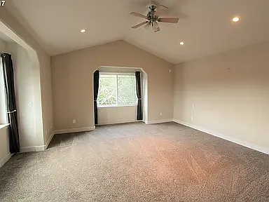 1326 Howard St — Photo 11
