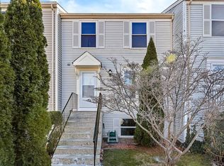 6971 Villa Del Rey Ct, Springfield, VA 22150