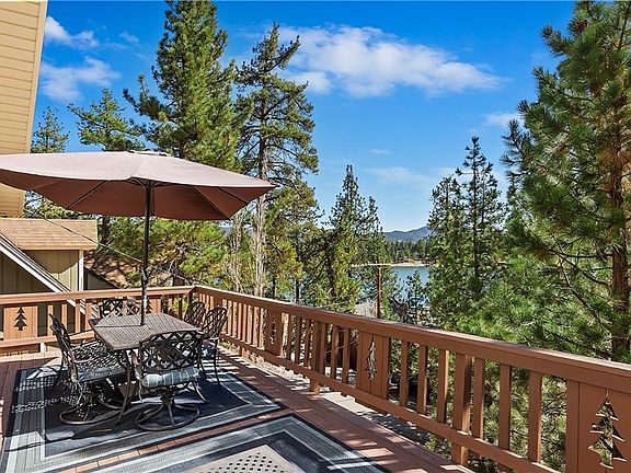 3rd image of 724 Cove Dr