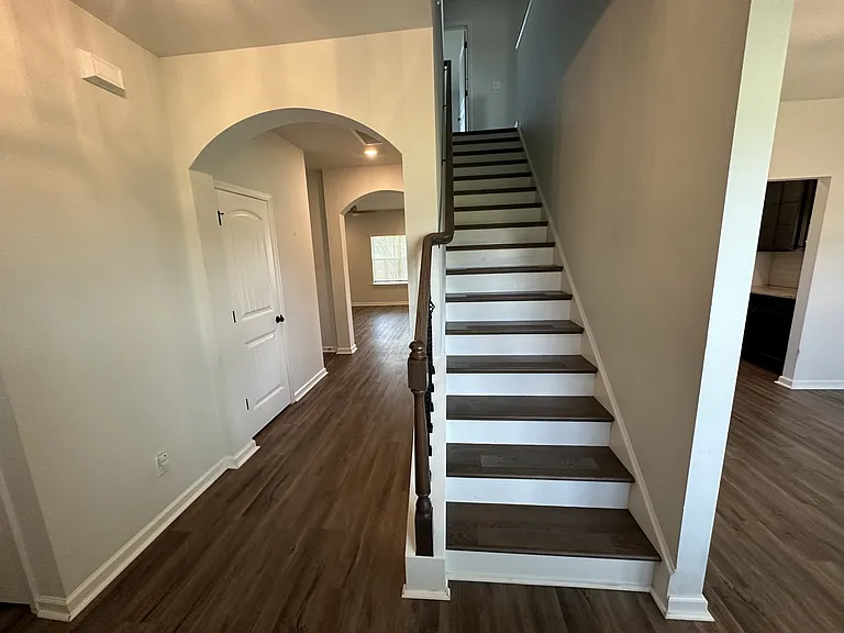 74 Gracyn Ln — Photo 4