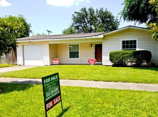 2002 Vermont St, Baytown, TX 77520